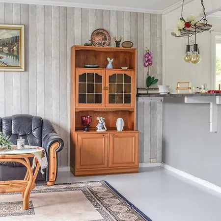 Σπίτι διακοπών Awesome In W/ Wifi And 4 Bedrooms